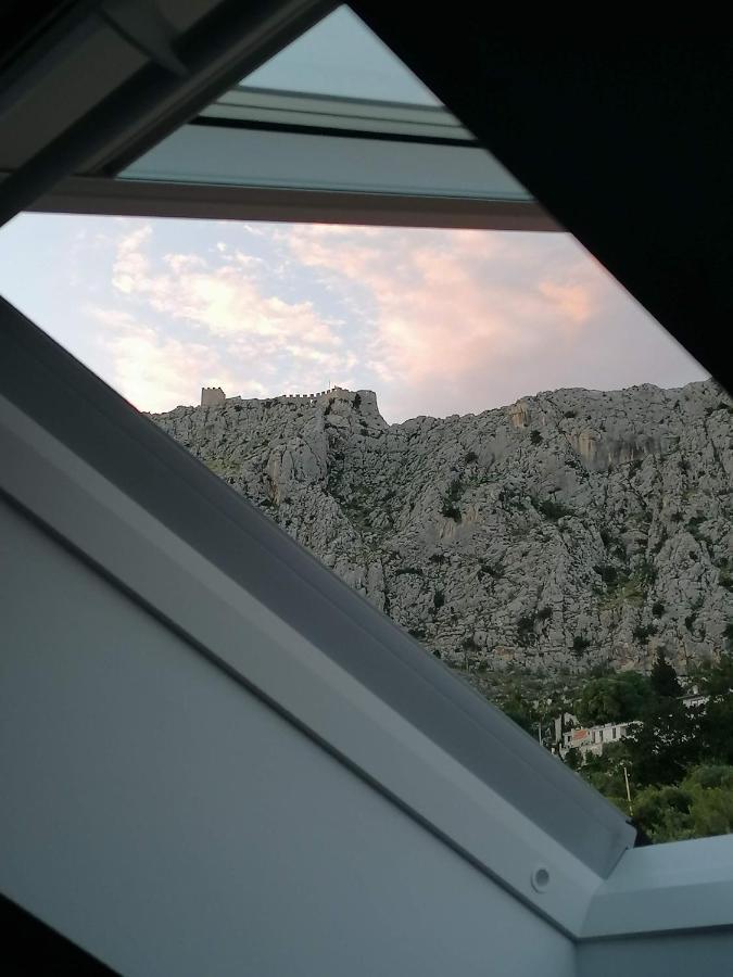 Geek Apartment Omiš Buitenkant foto